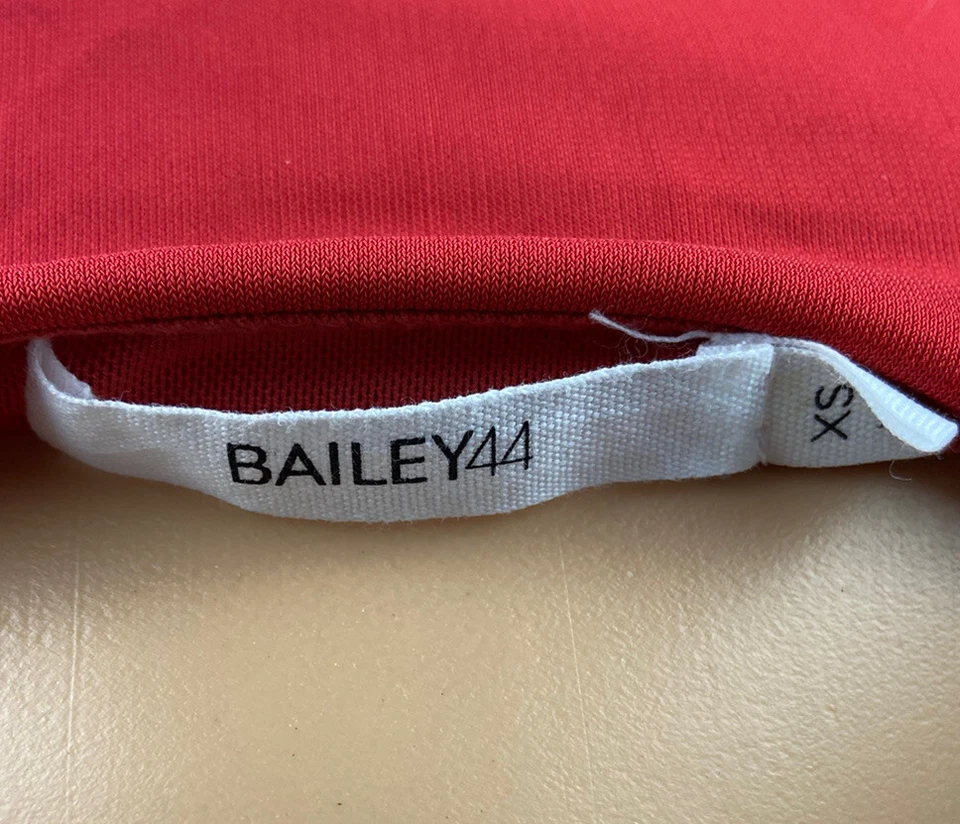 Bailey 44 Red V Neck 3/4 Sleeve Woven Shoulder Quilted Top Blouse Size XS XSmall - Image 4 of 4