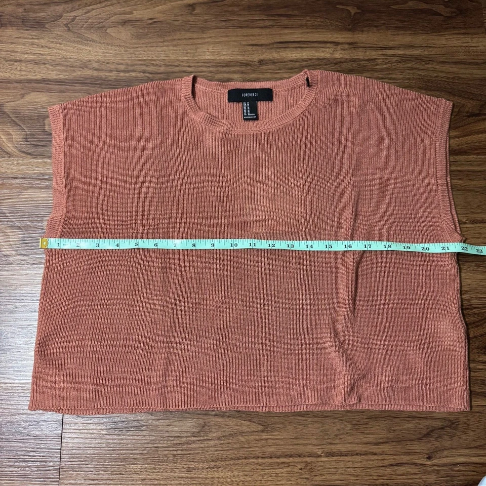 Blusa suéter sin mangas recortada Forever 21 marrón para mujer talla mediana Foto 3 de 4