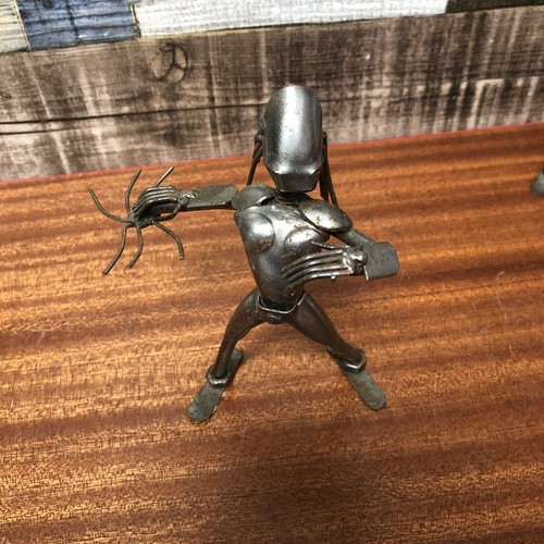Unusual 6" Handmade Alien v Predator Figures x3 Masked Predator, Fury & Other? - Picture 3 of 12