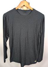 VUORI Long Sleeve Strato Tech Tee Shirt Men's Crew Neck Charcoal Gray Sz M