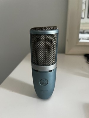 AKG P220 High-Performance Large Diaphragm True Condenser Microphone