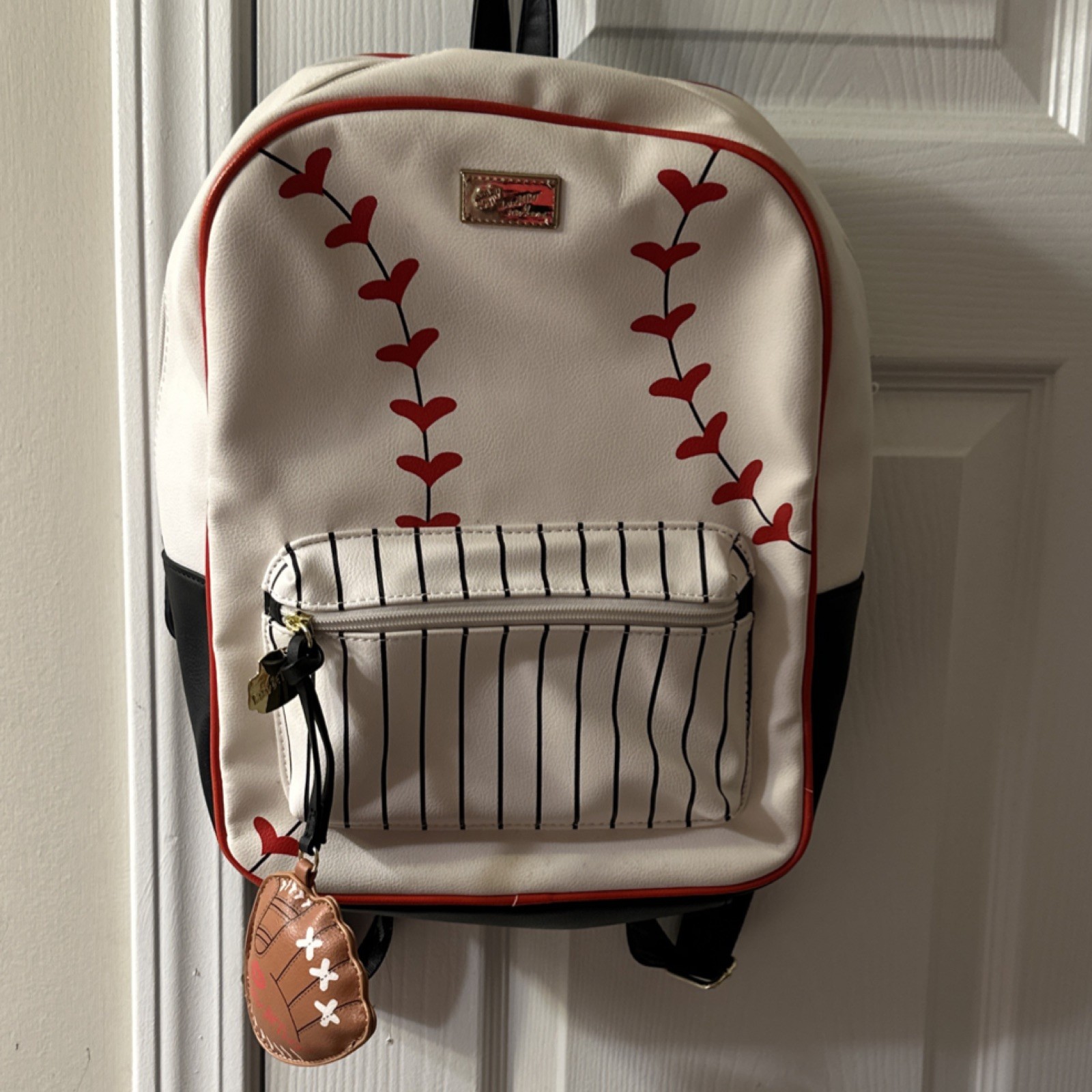 White/black/red Charm