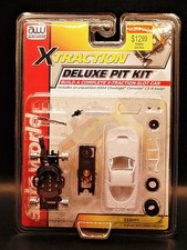 Auto World HO Slot Car 2004 Chevy Corvette Pit Kit MOC