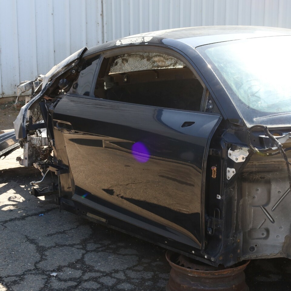 2008-2015 Audi R8 Coupe Front Door Right Shell OEM