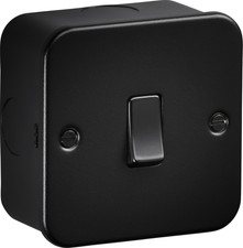 Black Metal Clad 10AX Single 1 Gang 2 Way Light Switch Heavy Duty Industrial