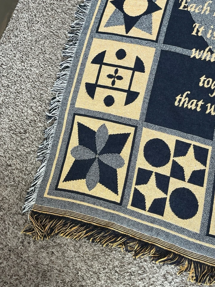 Manta tapiz vintage hermanas azul oro blanco 47" x 57" hecha en España Foto 2 de 4