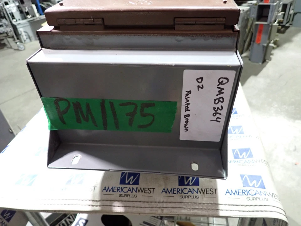 Interruptor de montagem em painel fundido SQUARE D QMB364 200 amp 150 HP 600 volts PM1175 - Imagem 4 de 4