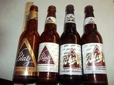 4 Different Vintage BLATZ BEER 12 Ounce BOTTLES Pabst Heileman Brewing Wisconsin