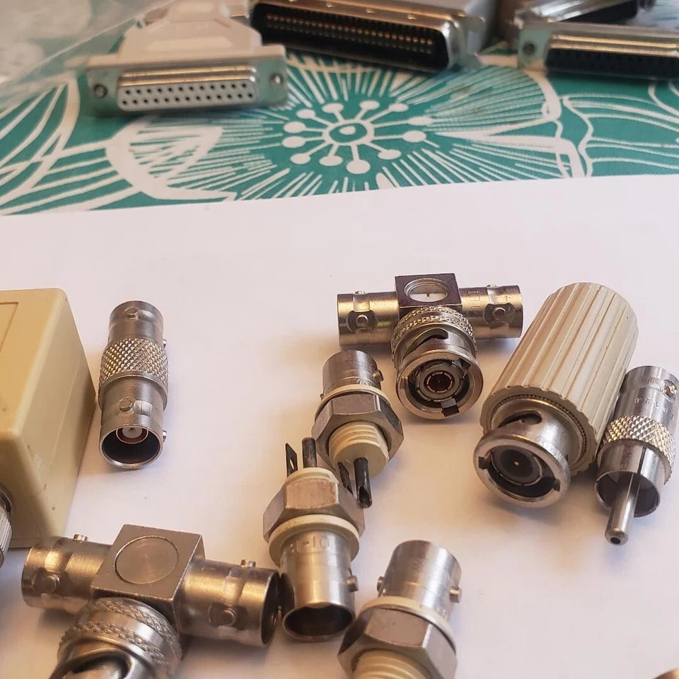 LOT OF VARIOUS TROMPETER COAXIAL CONNECTORS  TEI-14949 AND MORE - Image 3 of 4