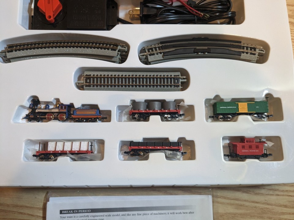 Bachmann 24006 Frontiersman NScale Train Set EZ Track System DC
