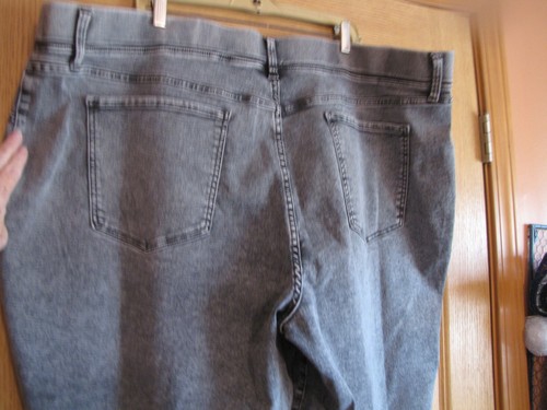 Terra & Sky Pull On Capri Jeggings, size 3X 24W-26W or 4X 28W-30W - Picture 10 of 19