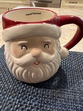 Plaza de San Nicolás Lg. Taza Smiling Santa 4,5 X 4”; lavavajillas y micro apta para lavavajillas