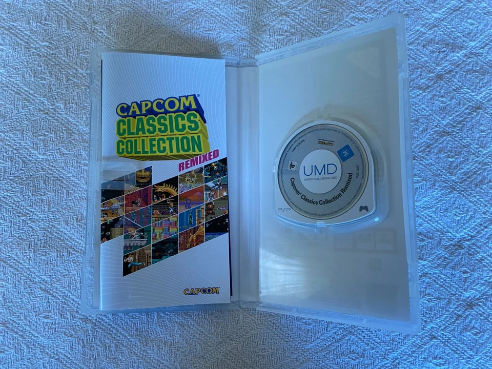 Capcom Classics Collection Remixed Sony PSP - UK PAL VGC CIB - Tracked - Image 4 of 4