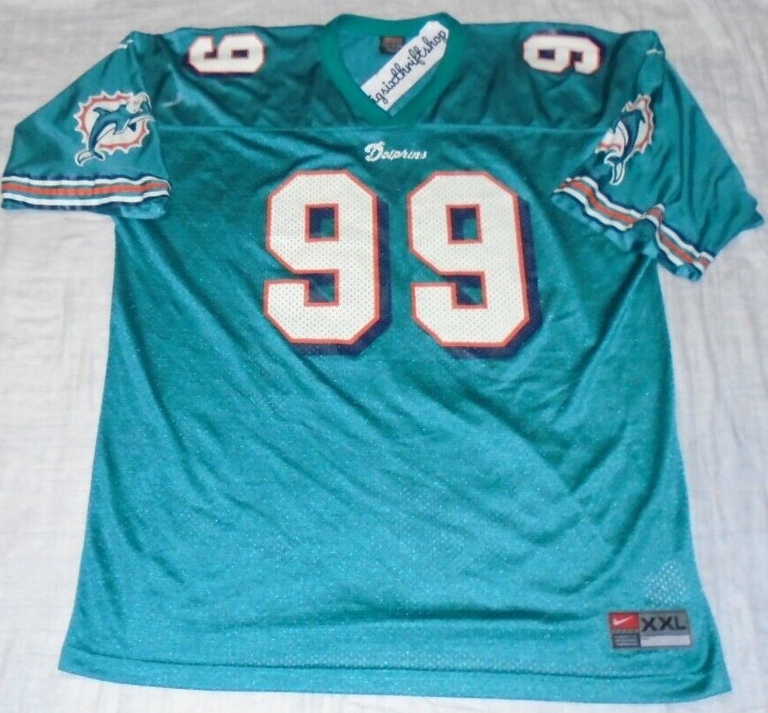 DOLPHIN Legendary Miami Dolphins running backs Jim Kiick, Larry