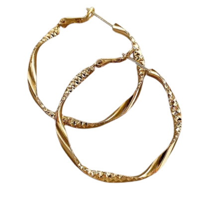 Elegante einfache Stil Eisen Schmuck goldenes gedrehtes Muster Creolen 40 UK