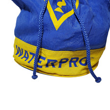 Preços baixos em Bolsas GUESS Azul para Homens