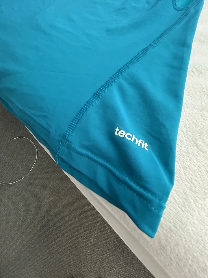 adidas Techfit Compression Top Men's- This Is Pre Owned Used 2-3x - Image 4 of 4