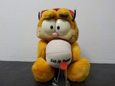 G 528 Vintage Garfield Plush 1981 Let it Snow Christmas