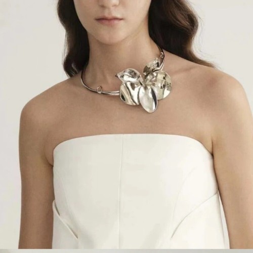 Oversize Large Metal Flower Necklace Bohemian Exaggerated Choker