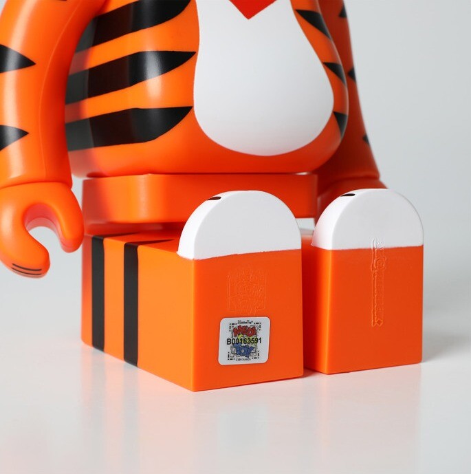 Medicom Toy Bearbrick 400% + 100% Kelloggs TONY THE TIGER