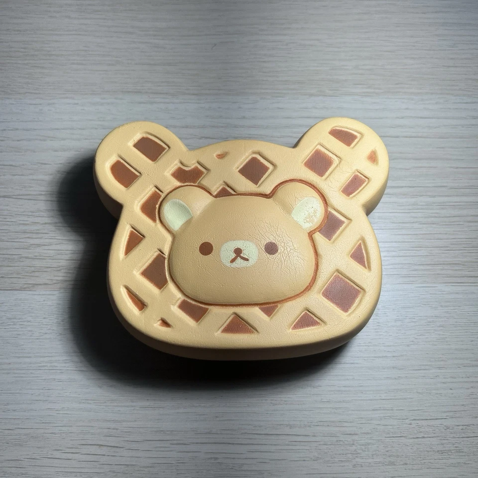 Rilakkuma Waffle Squishy + Mini Waffle Squishy in omaggio - Immagine 2 di 4