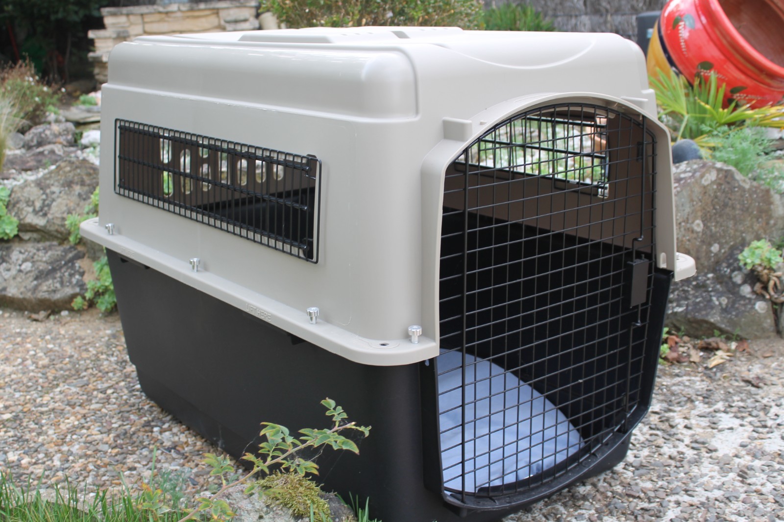 Caisse de transport Ultra Very Kennel taille L pour chiens et chats gris anthracite