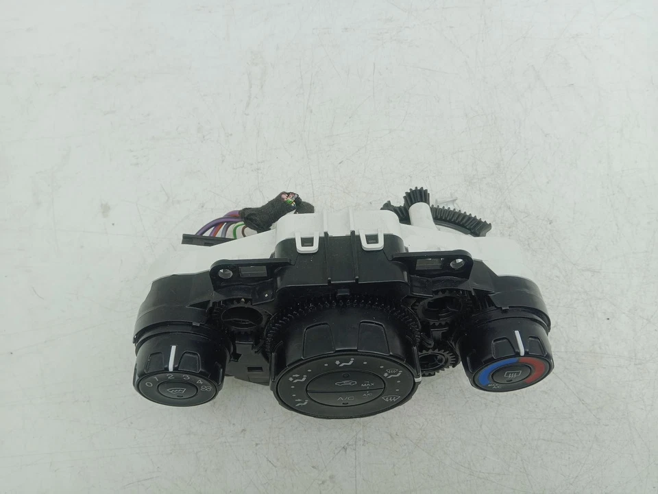 FORD FIESTA AC AIR CON HEAT CONTROL PANEL C1B1-19980-DE MK7 2012 - 2015 - Image 4 of 4