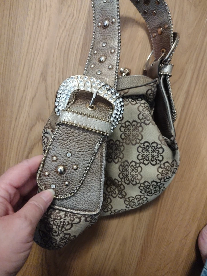 Cartera vintage Kathy Van Zeeland con hebillas dobles Foto 4 de 4