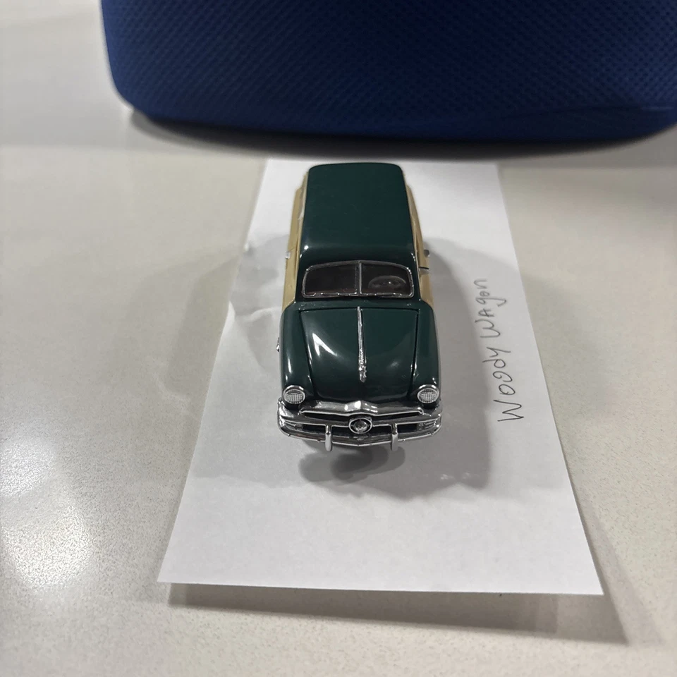 Franklin Mint 1:43 Diecast 1950 Ford Woody Wagon Dark Green Wood Panels no box - Image 4 of 4