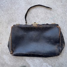 Vintage Leather Kisslock Clutch Purse — listing 6
