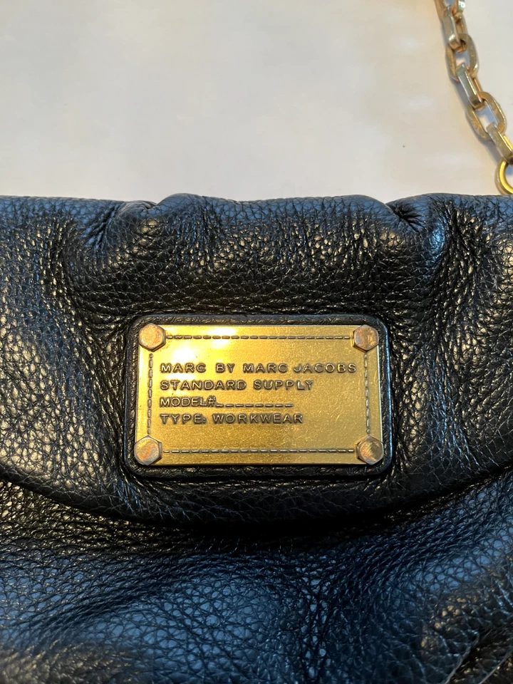 Bolso Bandolera Marc By Marc Jacobs Clásico Q Karlie Cuero Solapa Eslabón de Cadena Negro Foto 2 de 4