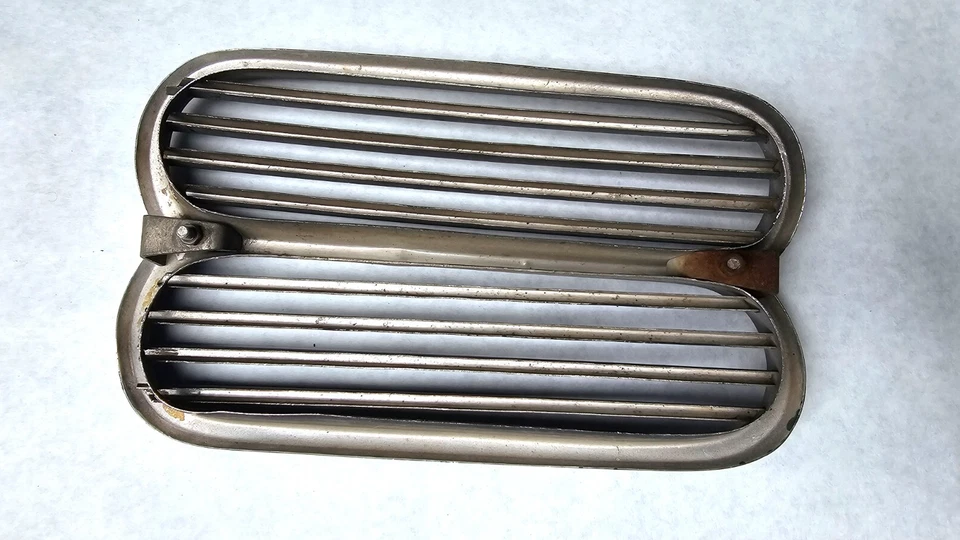 Parrilla central delantera original BMW nueva clase 1500-2000 tii Painted Black Foto 2 de 4