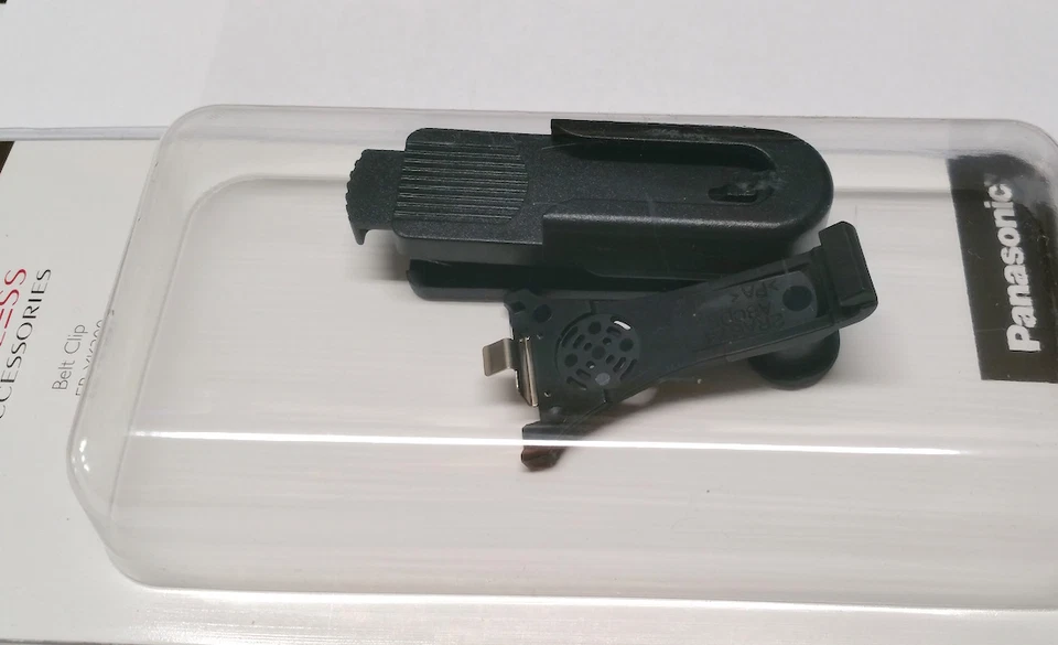 Clip de cinturón Panasonic EB-YK300 para teléfono Allure Versio EB-TX310/TX320 negro 4pk Foto 2 de 4