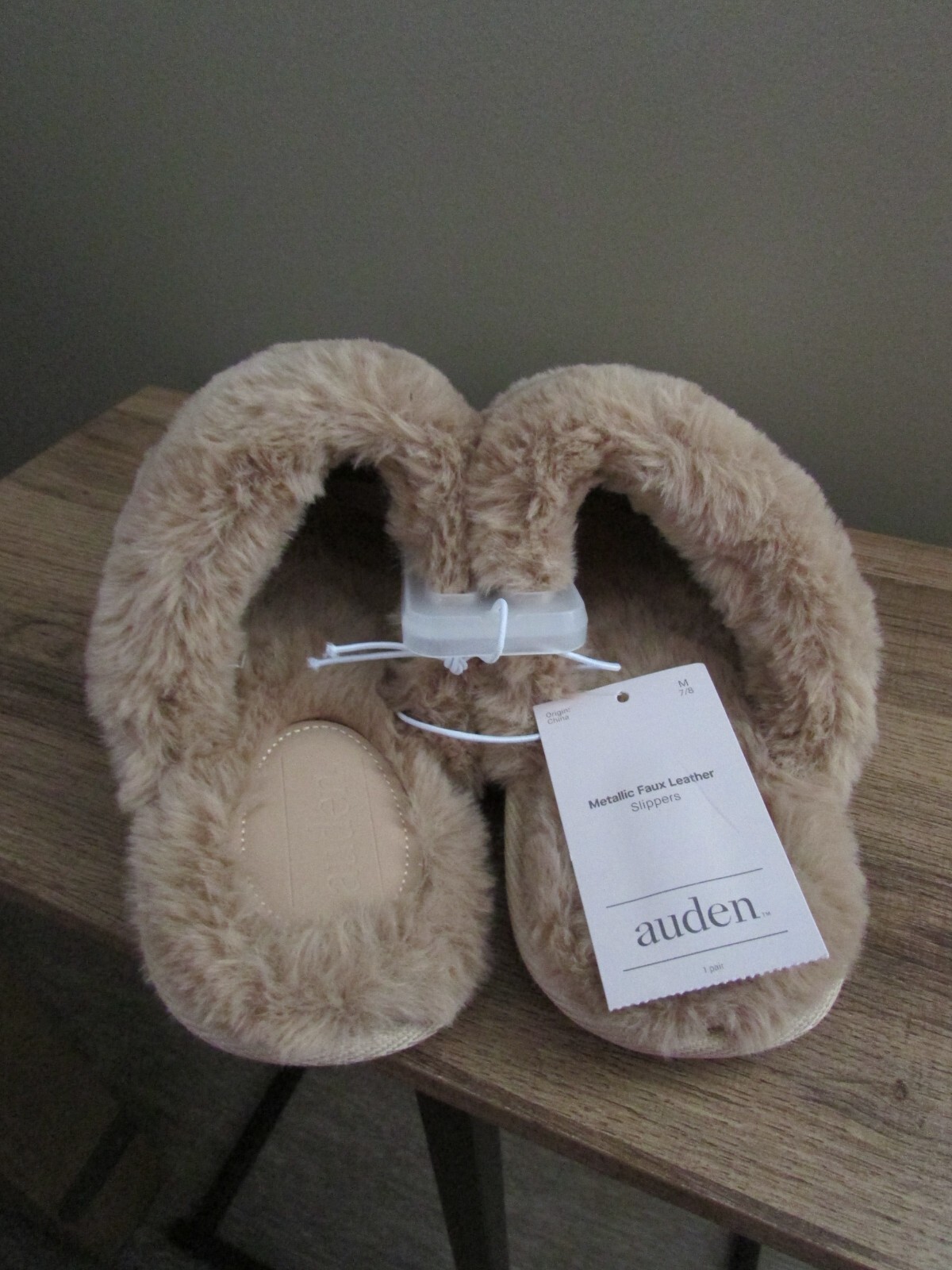 PANTOFOLA D’ORO Scarpe pantofole casa Auden Rae oro beige taglia M 7 8 nuove con etichette vedi descrizione