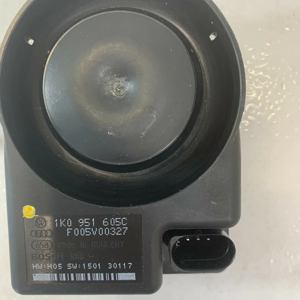08-17 Audi A5 Quattro alarma antirrobo bocina sirena con soporte de montaje Bosch OEM Foto 4 de 4