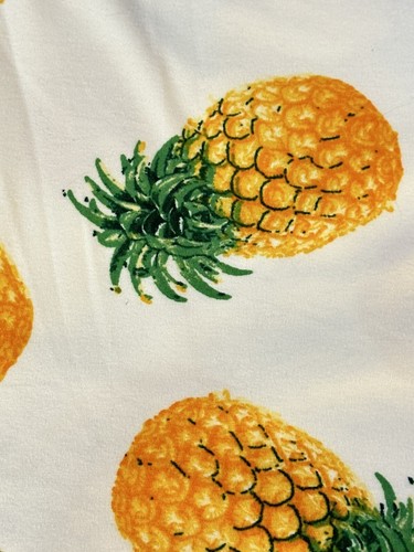 Vintage white polyester knit with large pineapples tropical print 1 yd - Picture 3 of 4