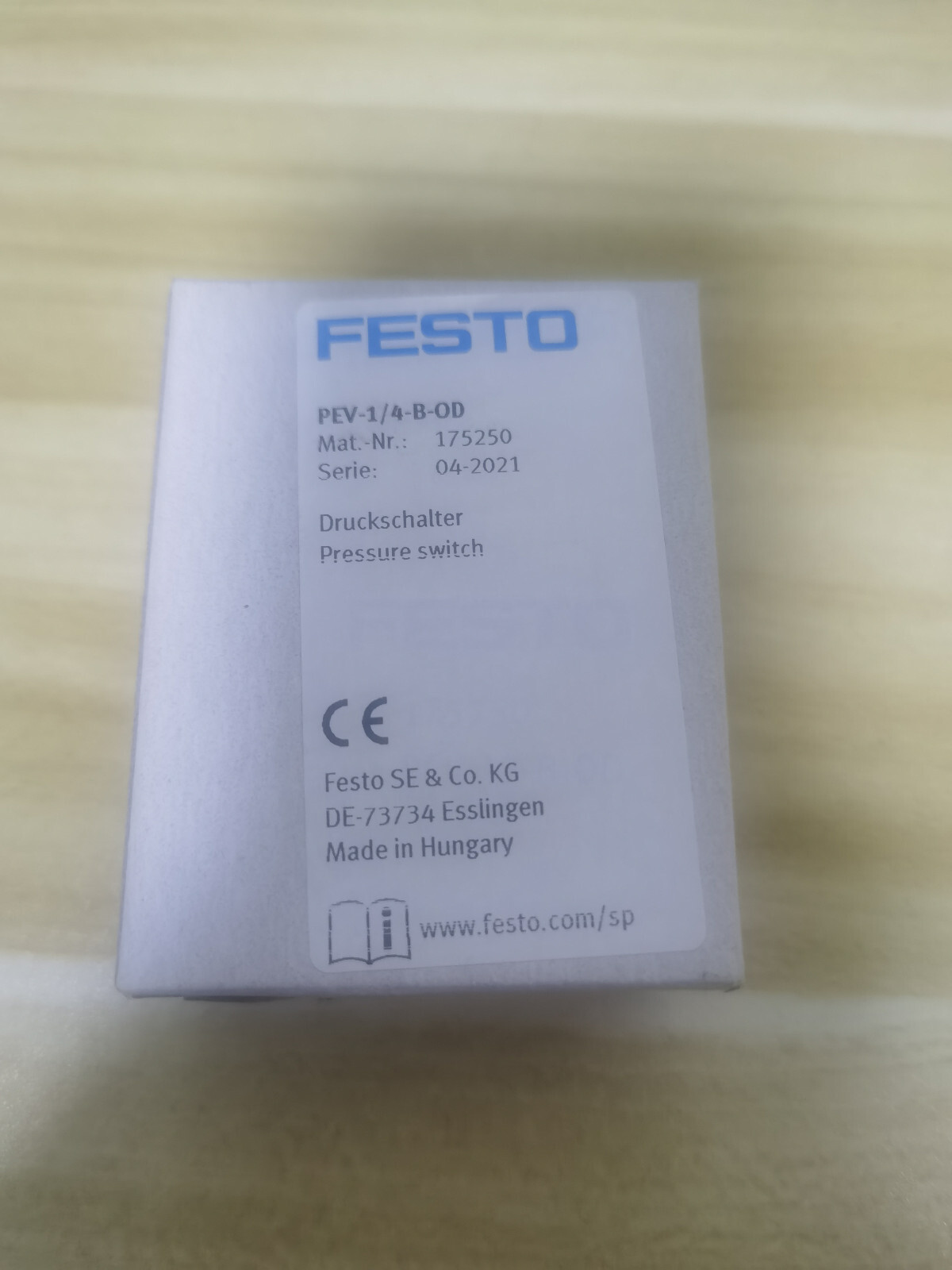1PC New Festo PEV-1/4-B-OD 175250 Pressure Switch In stock