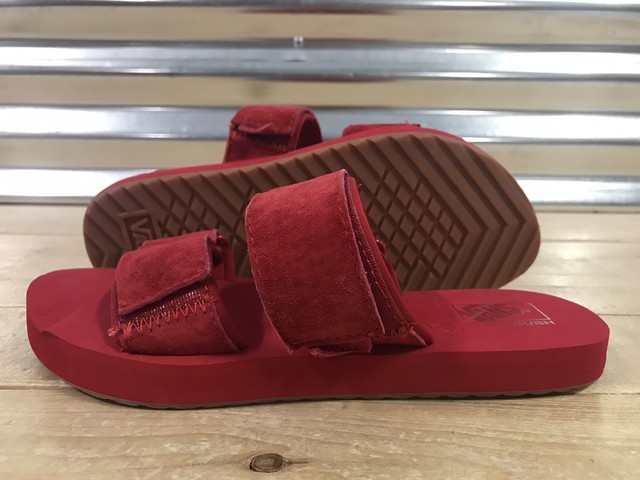 red vans sandals