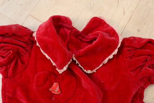 Vintage 1950s Red Velvet Girls Dress Handmade Lace Detail Age 4-5 - Picture 3 of 4
