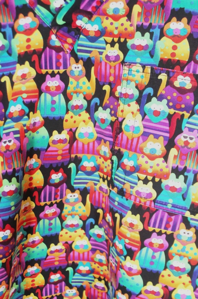 S.C.R.U.B.S. Women's Size 3XL Cat Themed Scrub Top Pockets Colorful Cats  - Image 2 of 4