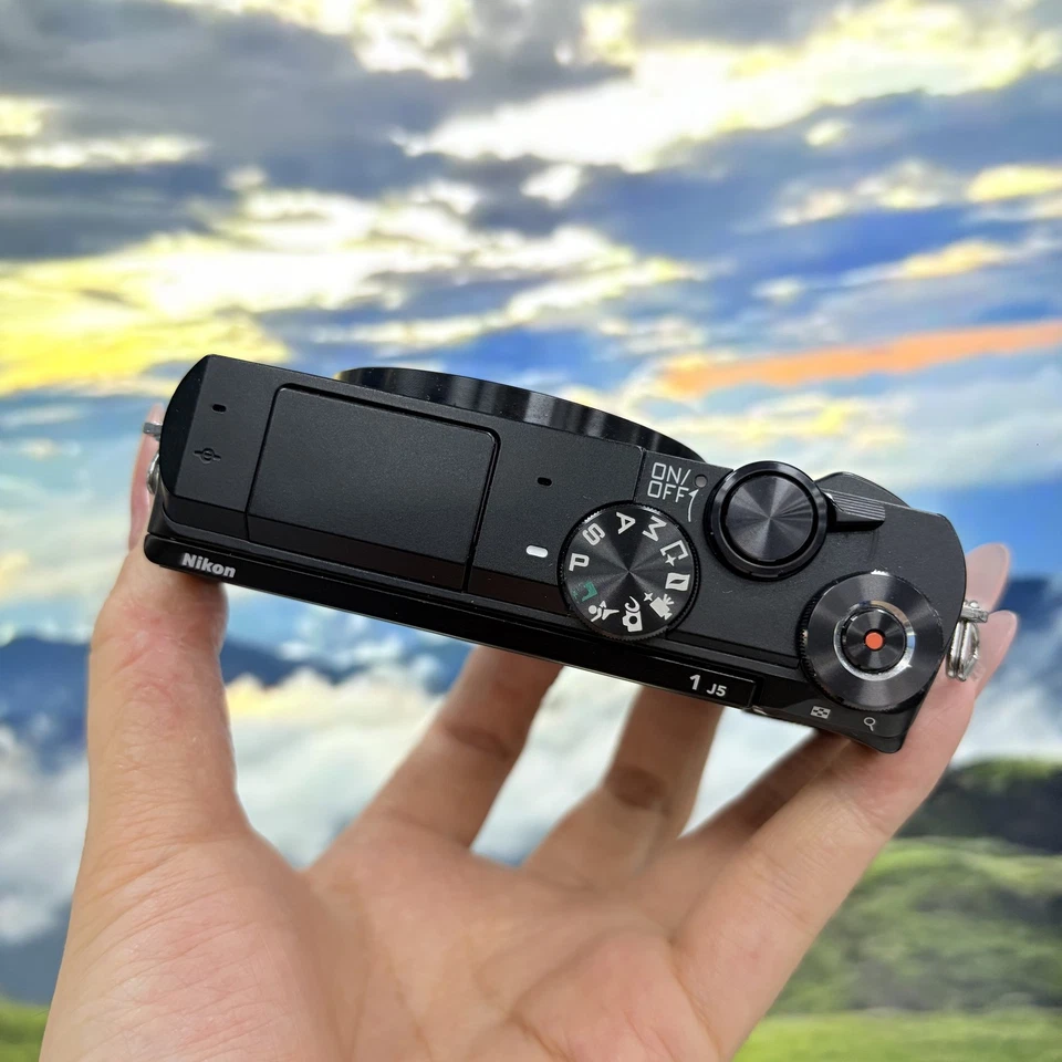 Cuerpo de cámara digital Nikon 1 J5 20,8 MP DSLR sin espejo - negro Foto 3 de 4