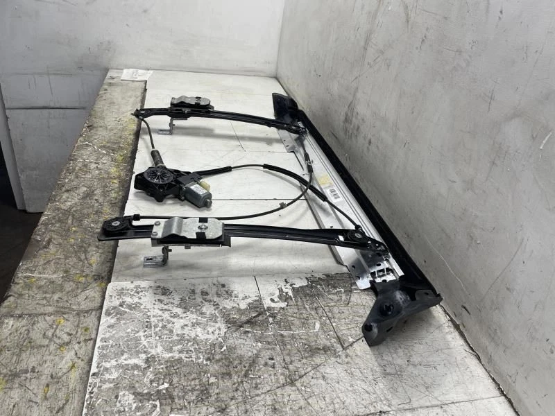 Mini Cooper HT R56 2007 puerta del conductor izquierda ventana regulador motor OEM+ Foto 4 de 4