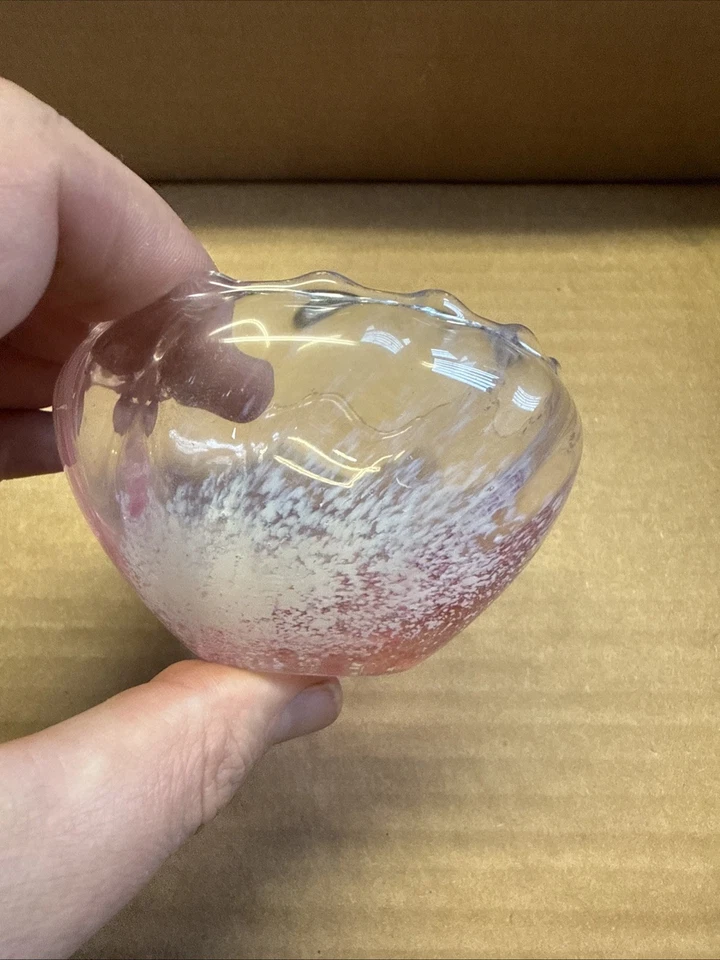 Vintage Small Pink Caithness Glass Posey Bowl Vase swirl wave edge - Image 4 of 4