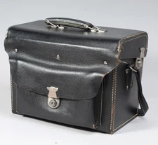 VINTAGE HASSELBLAD LEATHER SHOULDER CASE VERY CLEAN WITH KEYS HOLDS 2 CAMERAS +