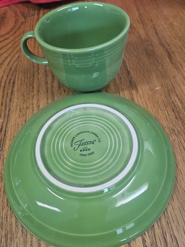 Retired Fiestawear ShamrockFiesta Green Tea Cup and Saucer Set by Homer Laughlin - Picture 5 of 7
