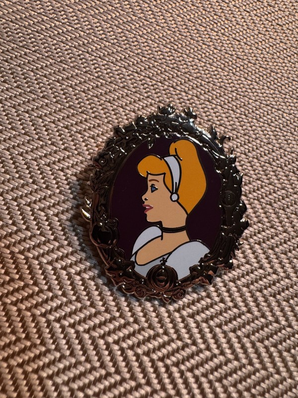 2024 Disney Parks Princess Portrait Silver Frame Cinderella OE Pin