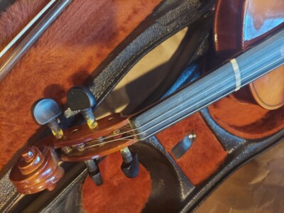Josef Lorenz Luby (Schonbach) 4/4 Violin, Czech, Glasser bow. Very