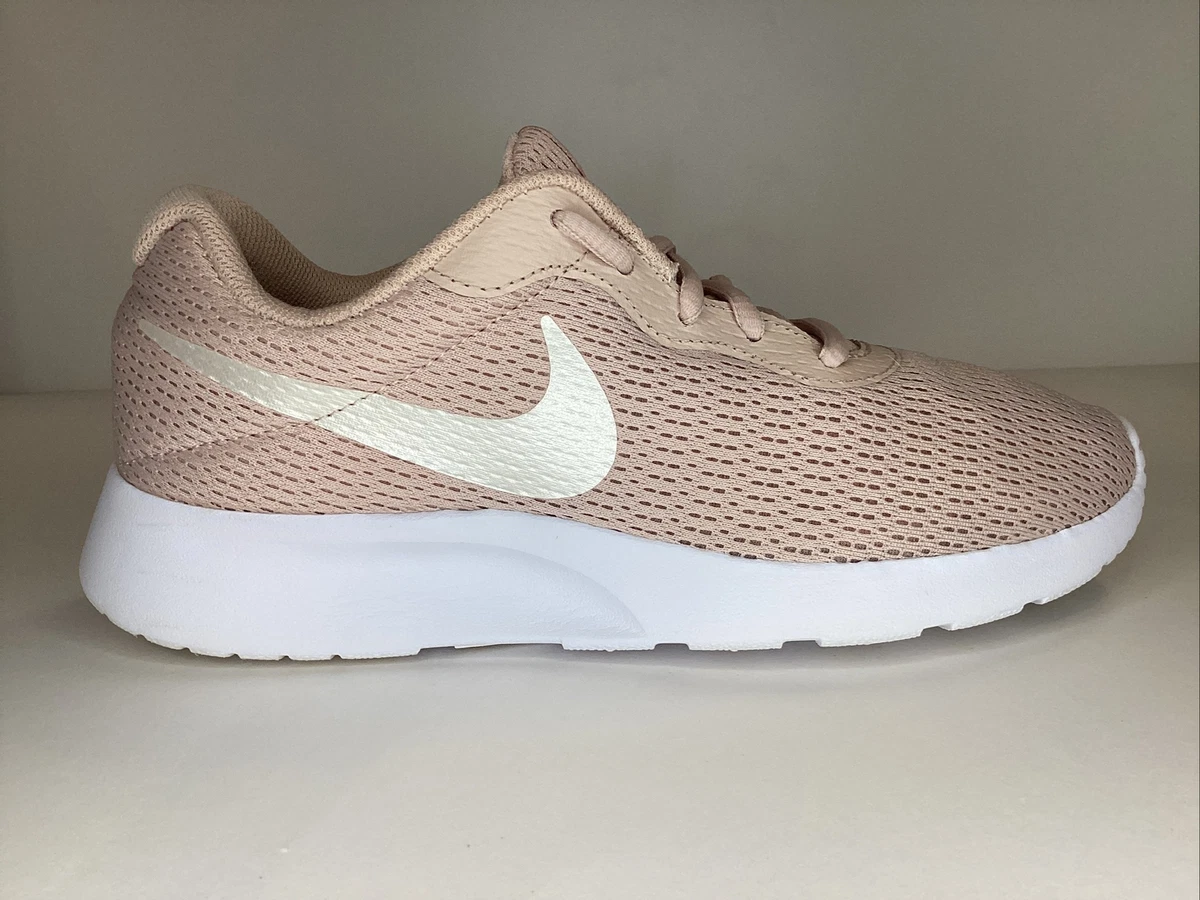 Nike tanjun sale particle beige
