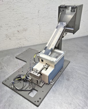 Ohtake NJR-45 Screw Feeder w/ Chute And Keyence Fiber Amplifiers Used Good Cond