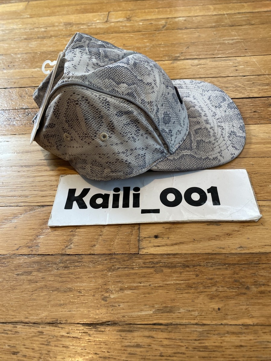 Supreme Nike Air Max Running Hat 843144-101 Snakeskin SS16 Supreme Nike Air Max Running Hat 843144-101 Snakeskin SS16